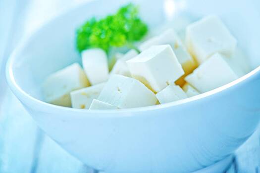 «Дочка» немецкой компании задумала выкупить популярный российский бренд сыра