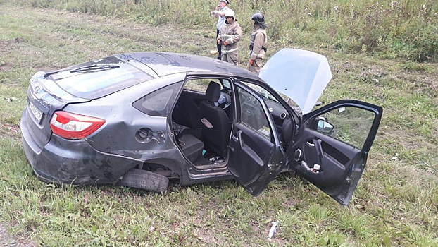 Пьяный водитель опрокинул машину в кювет на кузбасской трассе