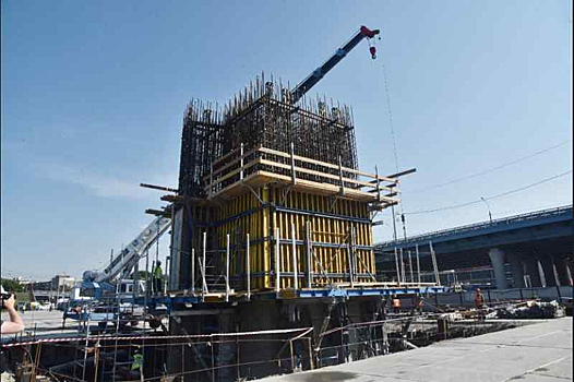 СМИ не пустили на встречу депутатов со строителями четвертого моста в Новосибирске