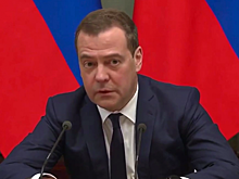 Уволить правительство и списать долги