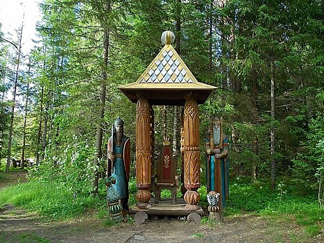 8-летнего мальчика из Нижнего Тагила насмерть задавила деревянная скульптура в Ленинградской области