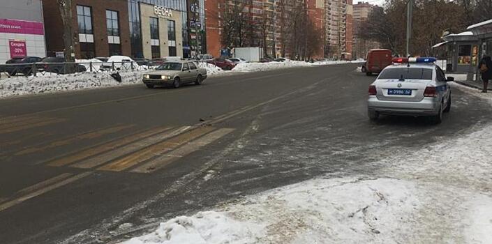 В Рязани на остановке сбили женщину