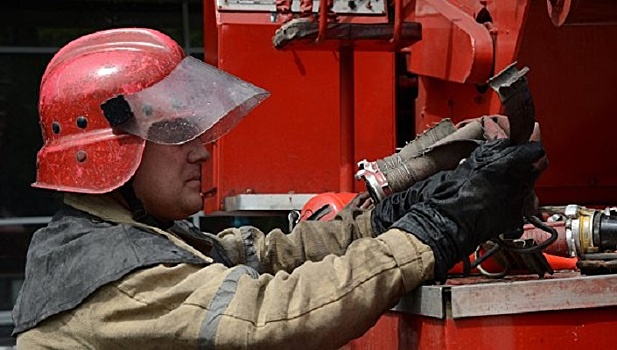 В Москве прохожий спас женщину и двух детей при пожаре