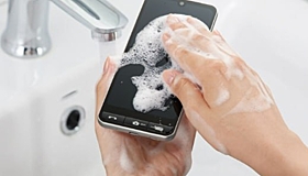 Вышел разрешенный к мытью с мылом смартфон