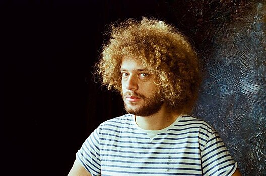 На следующий день после похорон Марка Захарова Варламов припомнил ему неправильную парковку