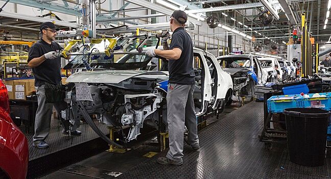 В Петербурге прогнозируют массовые сокращения на автозаводах