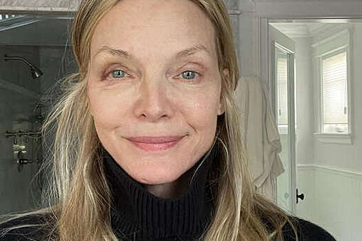 Актриса Мишель Пфайффер опубликовала фото с синяком под глазом