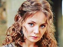 Звезда сериала "Мажор" показала беременный животик