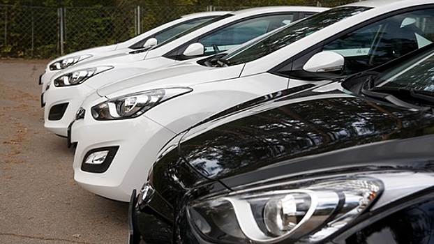 В России сокращаются продажи иномарок