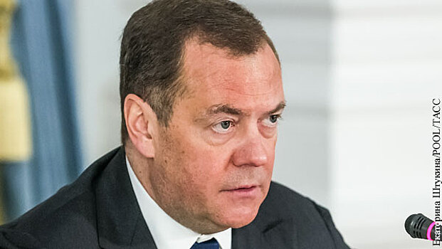 Зампредседателя Совбеза России Медведев призвал распустить НАТО как преступную организацию