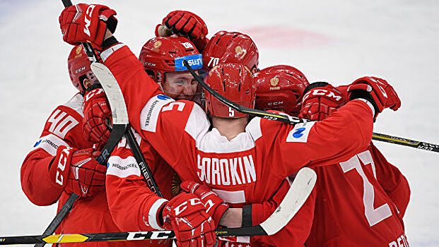 Российские хоккеисты забросили пять шайб Канаде и вышли в финал Универсиады