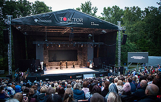 Театры из Риги и Софии впервые представили в России свои спектакли на фестивале "Толстой"