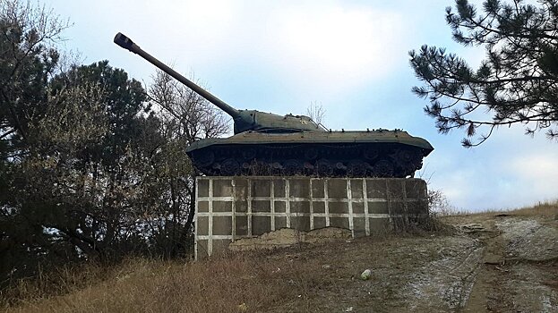В Молдавии вандалы надругались над памятником Советской армии
