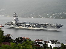 Американский авианосец Gerald R. Ford приблизился к Латинской Америке