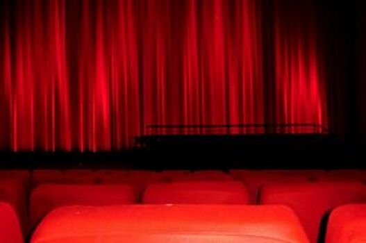 В 2017 году 11 районов Омской области получат современные кинотеатры