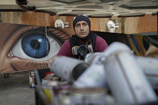 Художник из Италии написал портрет погибшей девочки из Луганска