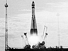 День начала космической эры человечества