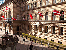 Парламент Латвии проголосовал за выход из конвенции о защите женщин