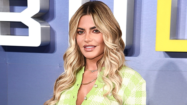 Популярная телеведущая показала фото в крошечнном бикини