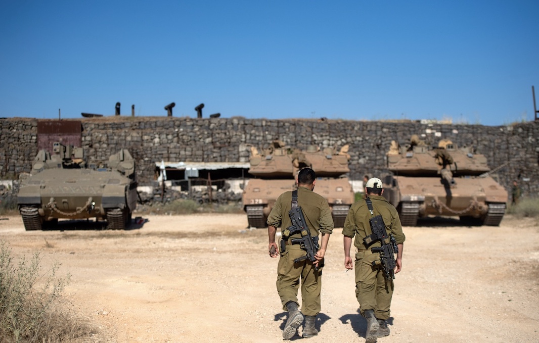 Израиль зафиксировал запуск свыше 20 ракет со стороны Ливана