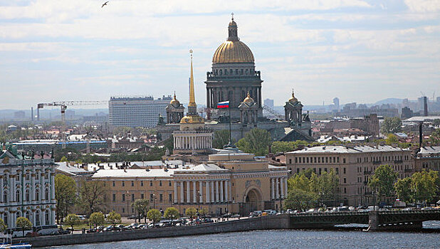 В Петербурге 14 домов и торговый центр остались без света из-за аварии на подстанции