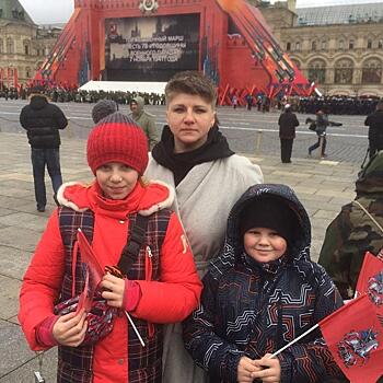 Активисты района Восточное Дегунина посетили торжественный марш на Красной площади