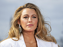 Блейк Лайвли показала лицо без макияжа и поделилась секретом объемных губ