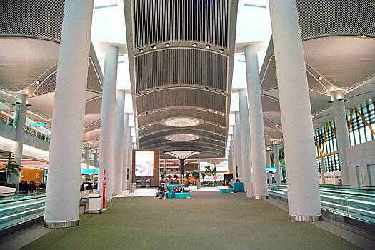 Пассажир самолета сходил в туалет перед вылетом и оказался под угрозой 14 лет тюрьмы