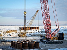В Якутии началась установка элементов центрального коффердама Ленского моста