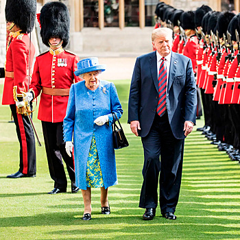 Королева Елизавета II считала Дональда Трампа очень грубым