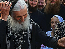 Участников служений схимонаха Сергия лишили сана