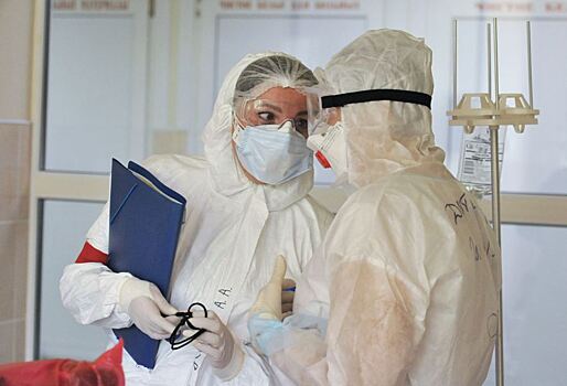 Мурашко: COVID-19 может протекать лавинообразно