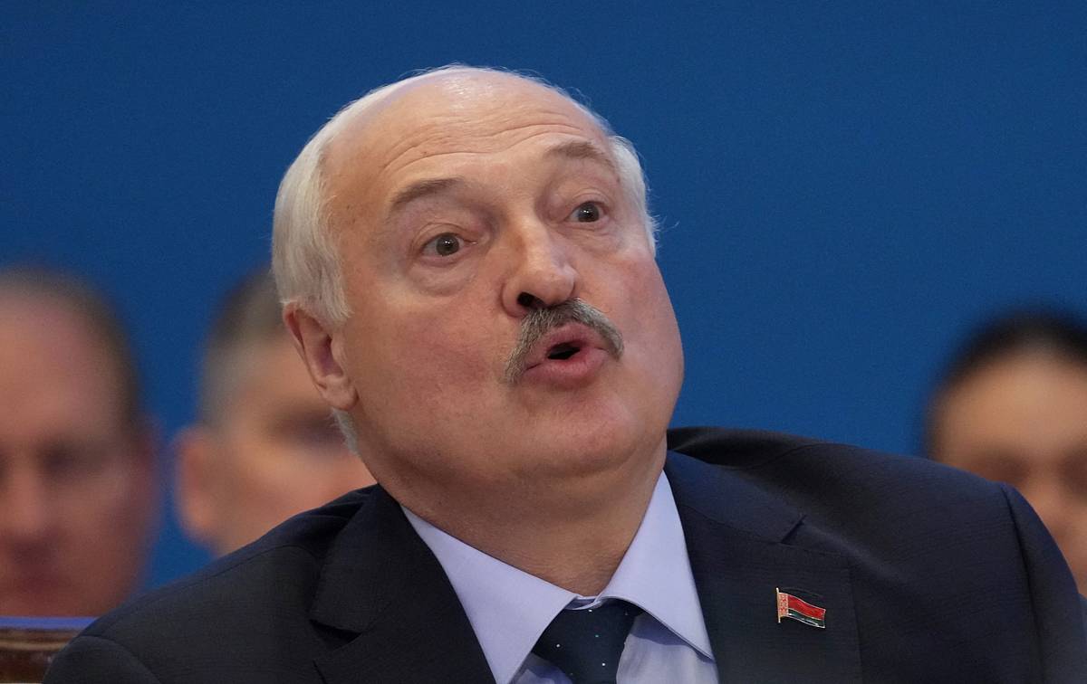 Лукашенко раскрыл подробности разговора с Макроном