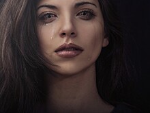 Убирая комнату, женщина находит ЭТУ вещь своего мужа. Слез не сдержать…