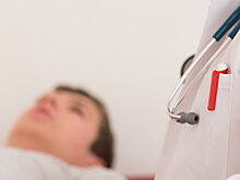 В Приморье уволили прописавшего девочке молитву от бешенства врача