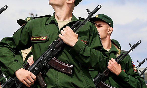 Российский солдат-срочник сбежал из военной части с автоматом