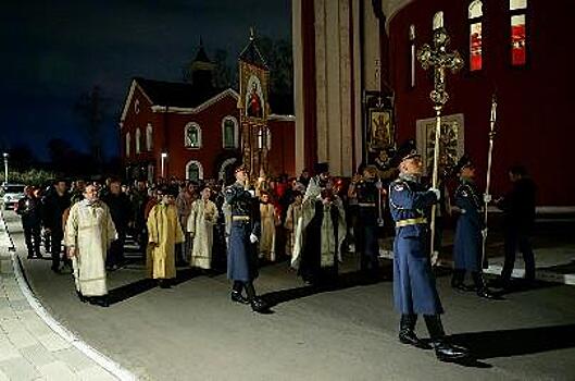 В главном храме Росгвардии прошла пасхальная служба
