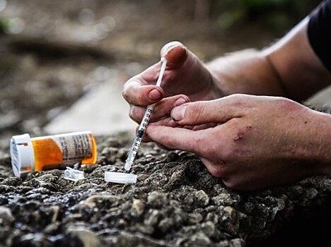 Опиоидный кризис ударил по белым американцам