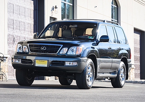 17-летний Lexus LX 470 оценили а 1,5 раза дороже нового