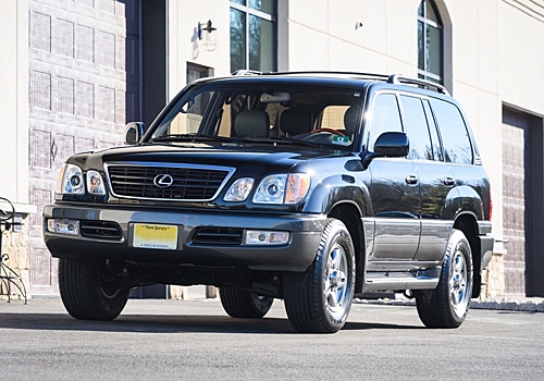 17-летний Lexus LX 470 оценили а 1,5 раза дороже нового