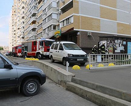 МЧС выявило нарушения правил пожарной безопасности во дворах на ул. Селезнева в Краснодаре
