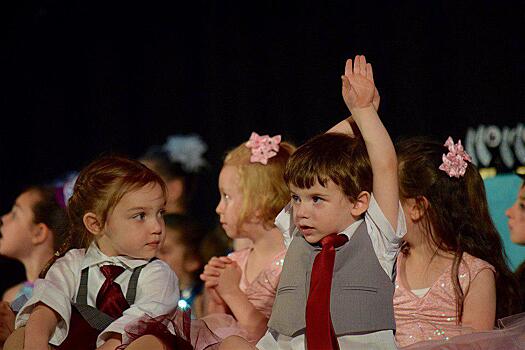 Исполнять эстрадные танцы научат юных жителей Коптева