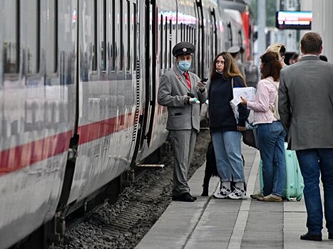 Названы популярные направления для путешествий на поезде в майские праздники