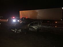 «Лада» разбилась о два грузовика на дамбе ГЭС: погибла пассажирка