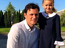 6-летняя дочь Максима Маринина дала первый звонок на школьной линейке