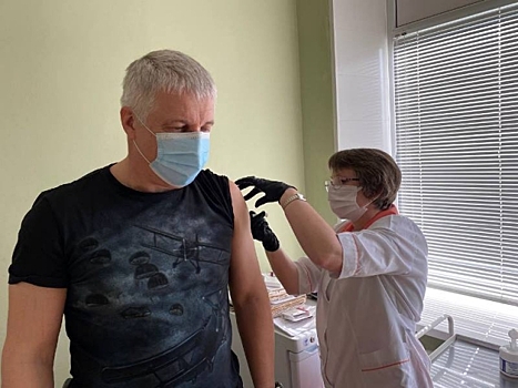 Мэр Рыбинска сделал прививку от коронавируса