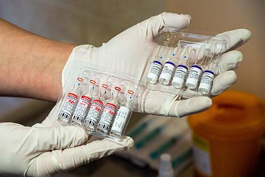 3 мая южноуральцы могут поставить прививку от коронавируса