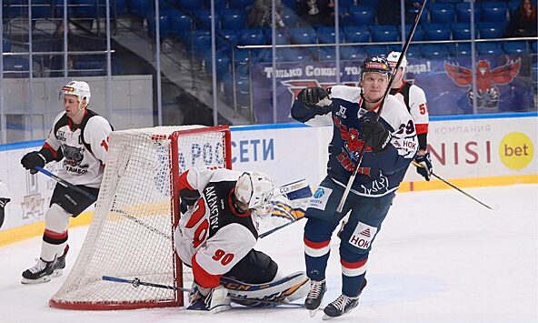 Хоккейный «Сокол» разгромил «Тамбов» в Красноярске
