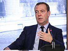 Новая должность: сколько заработает Медведев