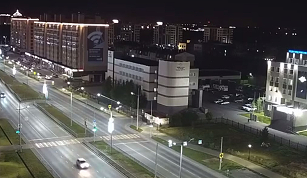 В Новом Уренгое Hyundai врезался в столб после столкновения с автомобилем Mazda. ВИДЕО